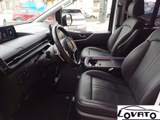HYUNDAI STARIA LUXURY MY23 AT AWD 12