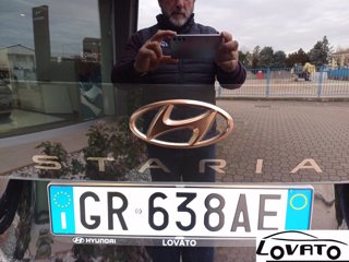 HYUNDAI STARIA LUXURY MY23 AT AWD 6