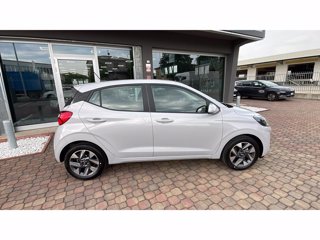HYUNDAI I10 PE MY25 5P 1.0 MT CONNECTLINE 14