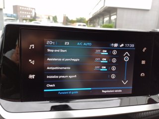PEUGEOT 2008 BlueHDi 130 S&S EAT8 Allure Pack 28