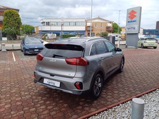 KIA Niro 1.6 GDi DCT HEV Urban 8