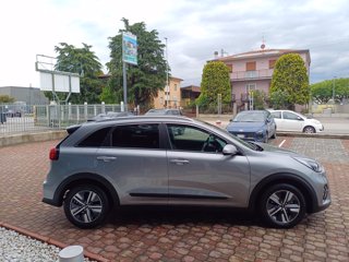 KIA Niro 1.6 GDi DCT HEV Urban 9