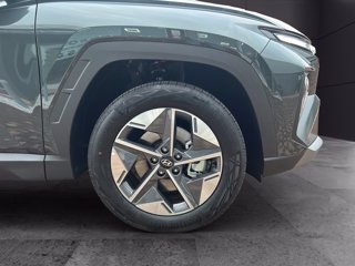 HYUNDAI TUCSON PE 1.6HEV AT 2WD BUSINESS 8