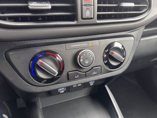 HYUNDAI I10 PE MY25 5P 1.0 AT CONNECTLINE