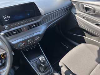 HYUNDAI BAYON PE 1.2MPI XLINE 17