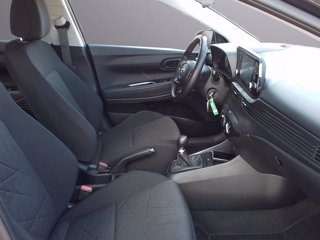 HYUNDAI Bayon 1.2 MPI MT XLine 11
